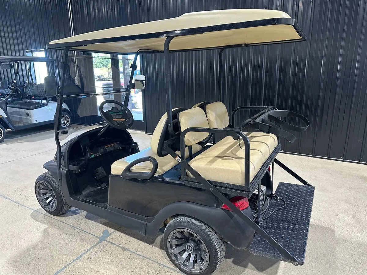 2011 Club Car Precedent thumb 3