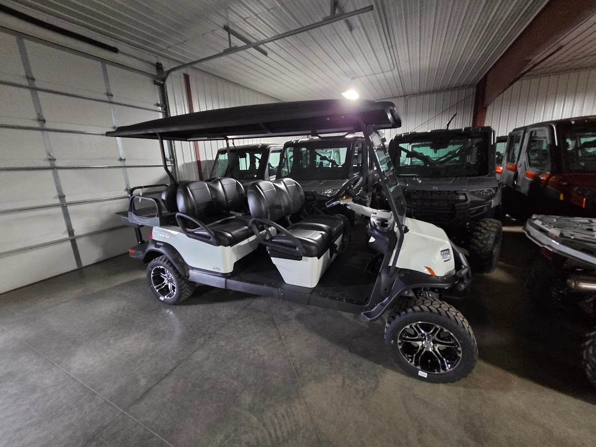 2027 Club Car Onward 6 Passenger thumb 2