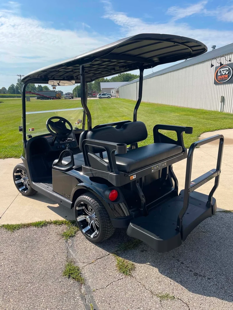 2026 E-Z-GO RXV 4 Valor S 48V thumb 3