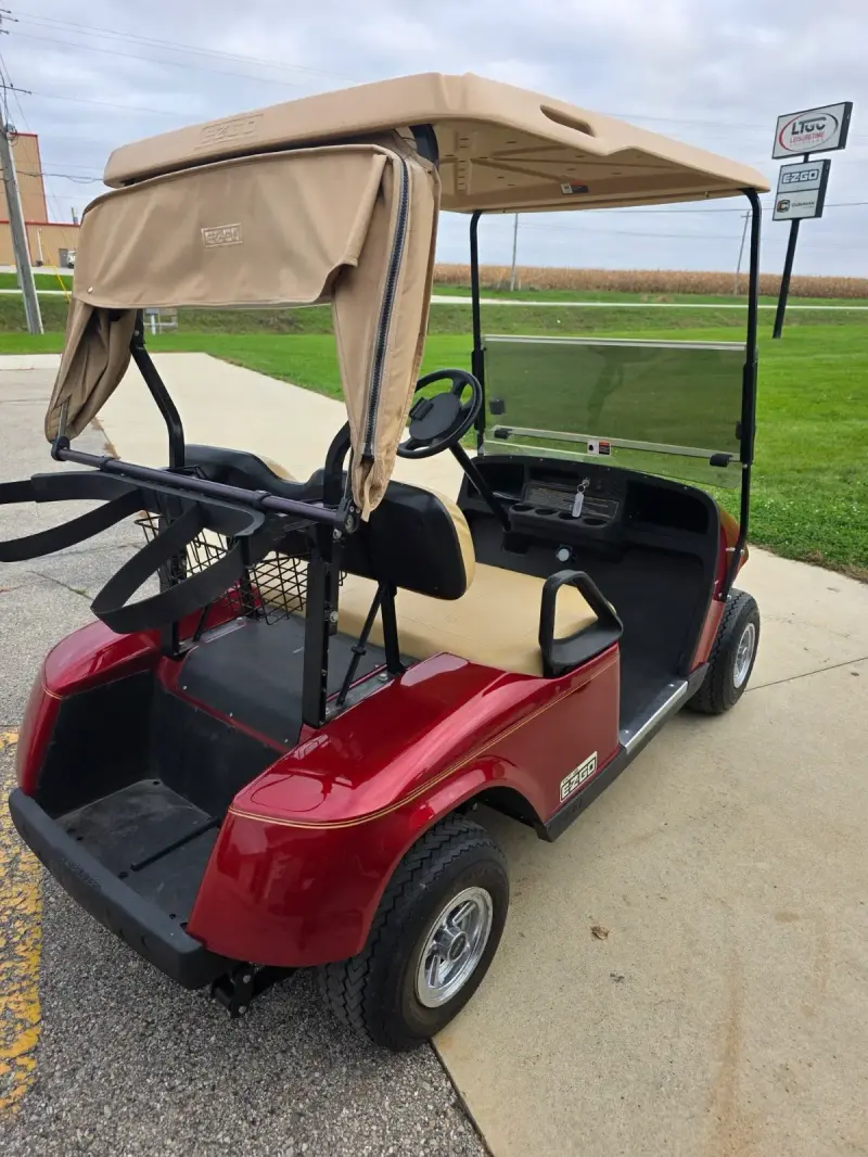 2011 E-Z-GO TXT thumb 3