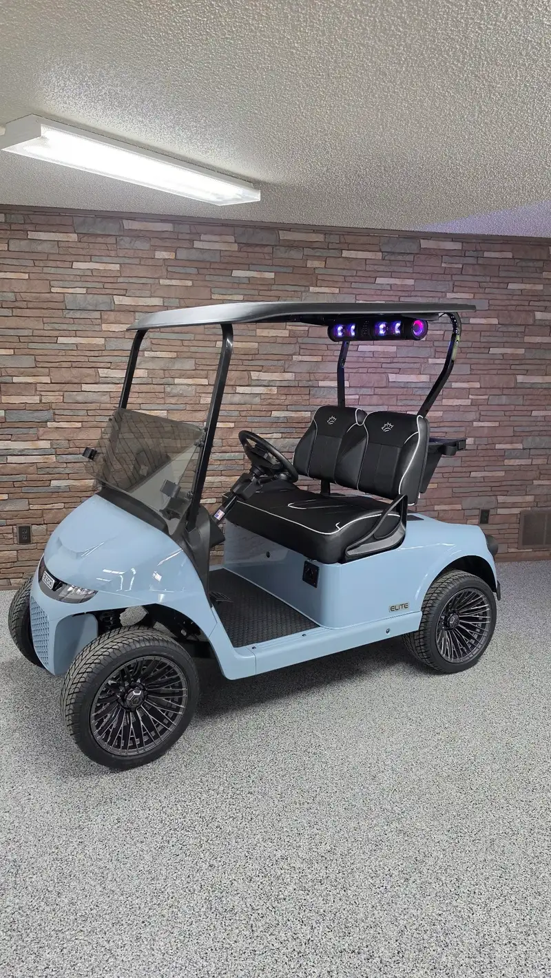 2027 E-Z-GO Freedom photo 1
