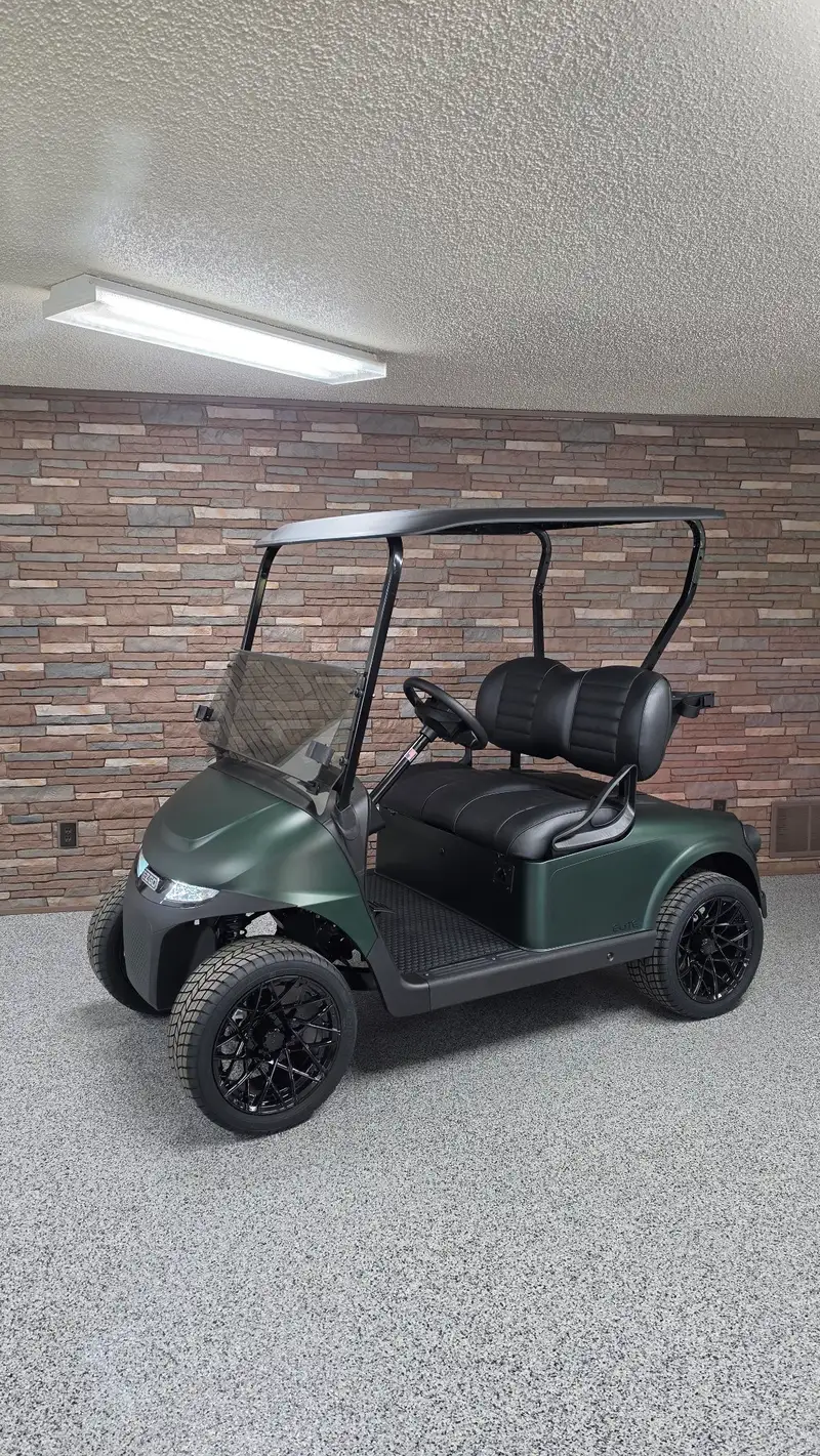 2027 E-Z-GO Freedom photo 1