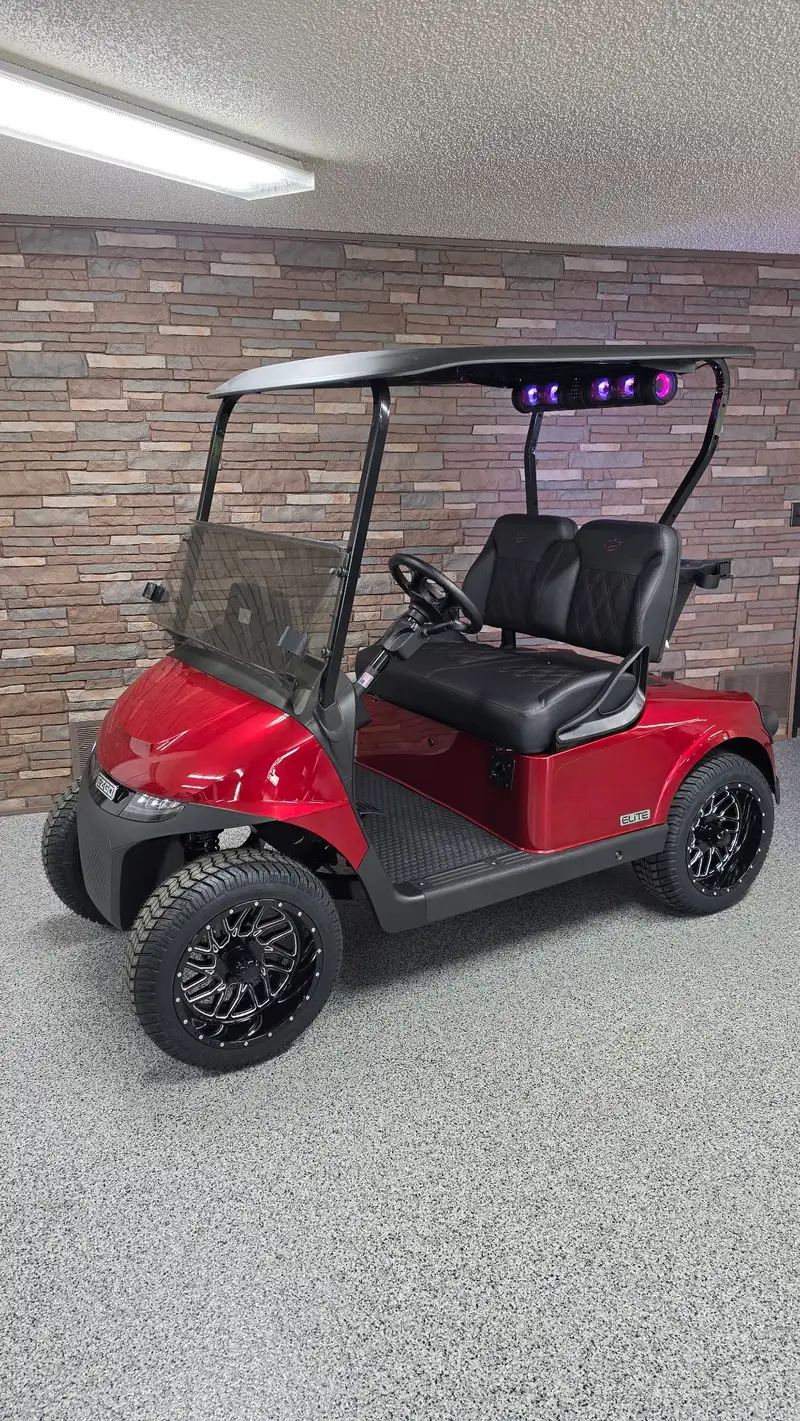 2027 E-Z-GO Freedom photo 1