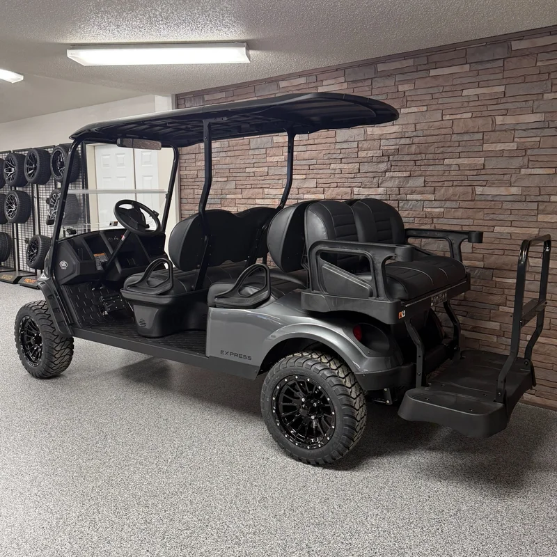 2026 E-Z-GO Express thumb 3