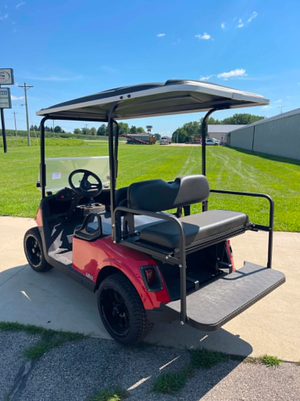 2021 E-Z-GO RXV ELiTE Lithium thumb 3