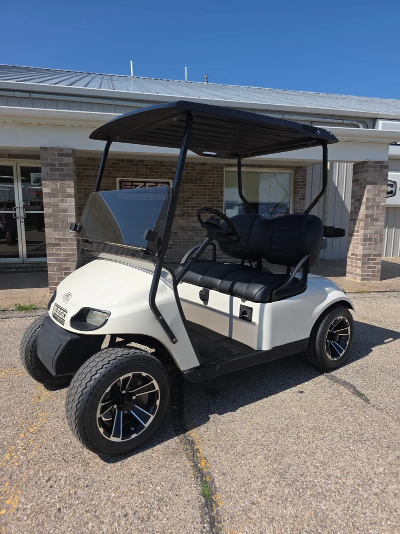 2015 E-Z-GO Freedom thumb 1