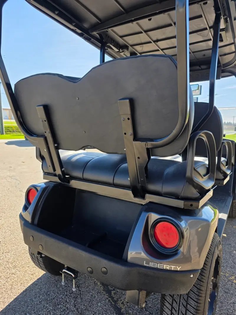 2023 E-Z-GO Liberty thumb 2