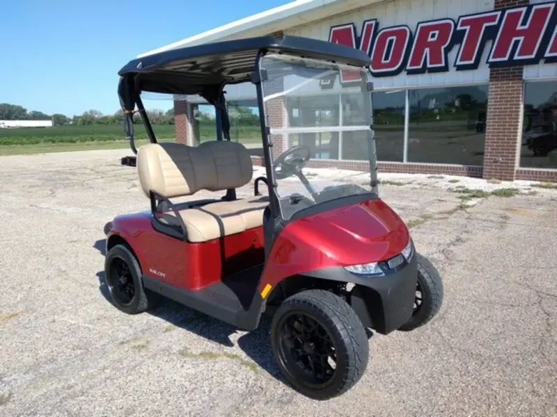 2024 E-Z-GO Valor photo 1