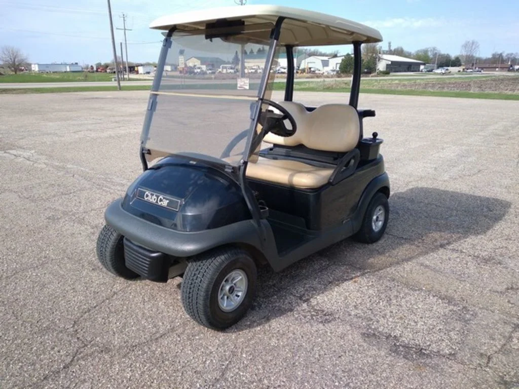 2004 Club Car Golf Cart thumb 3