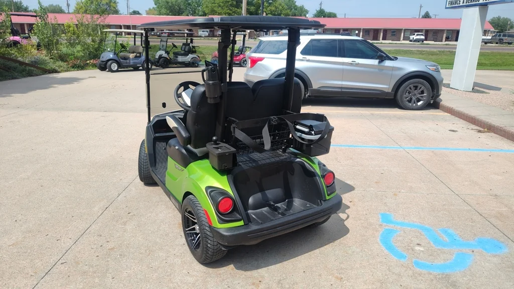 2026 Yamaha Quietech PTV Golf Car thumb 4