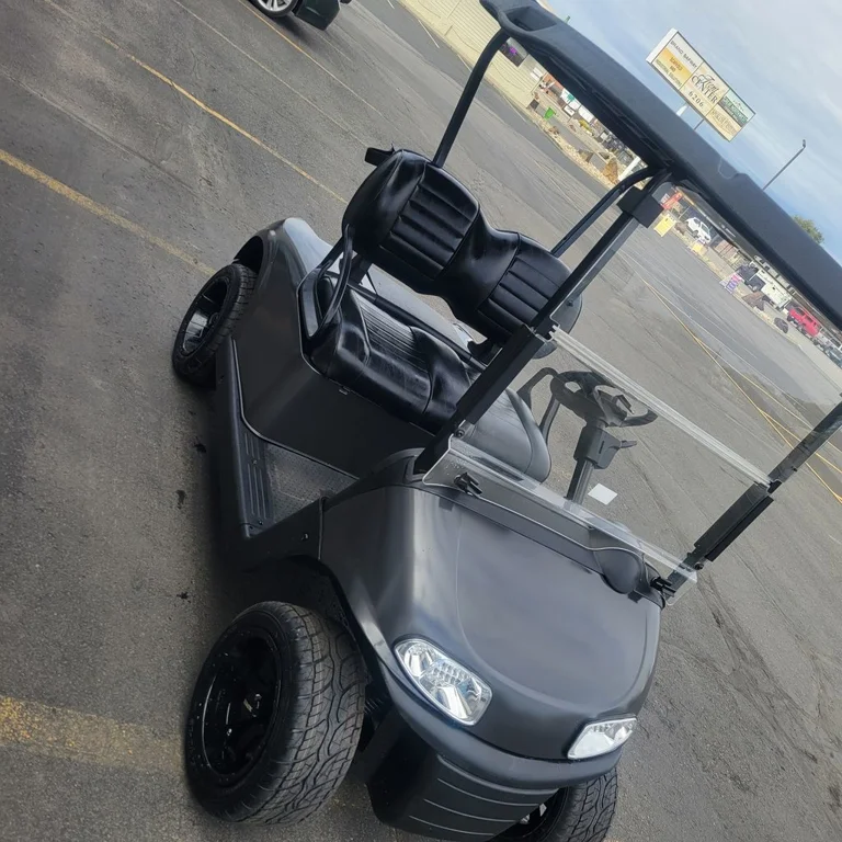 2017 E-Z-GO RXV ELiTE Lithium thumb 3