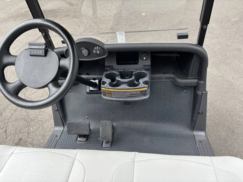 2021 E-Z-GO RXV ELiTE Lithium thumb 4