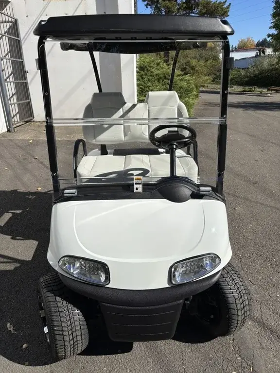 2021 E-Z-GO RXV thumb 2