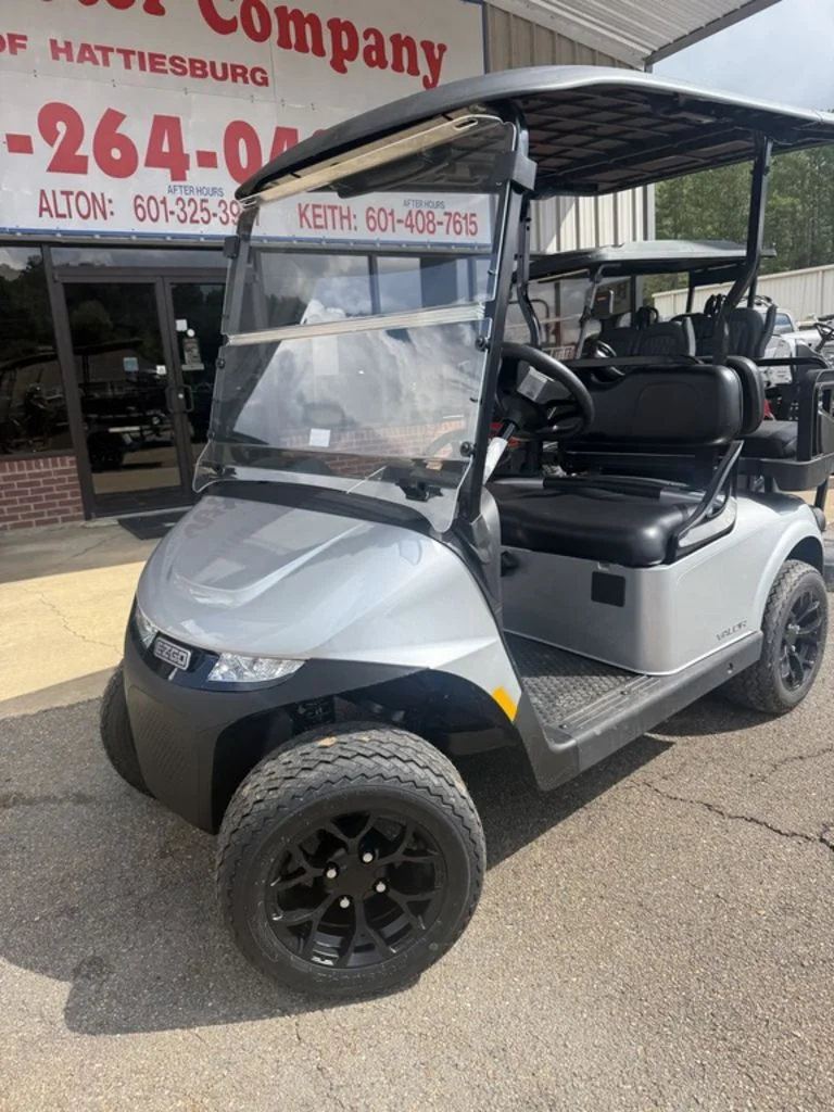 2026 E-Z-GO Valor thumb 2