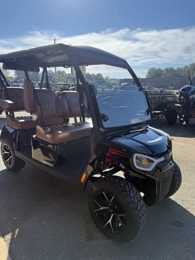2027 E-Z-GO Liberty thumb 2