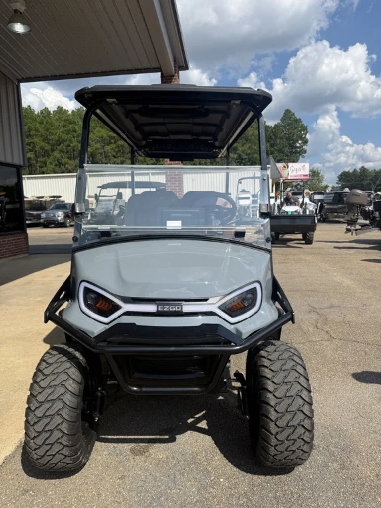 2027 E-Z-GO Xpress 6 thumb 3