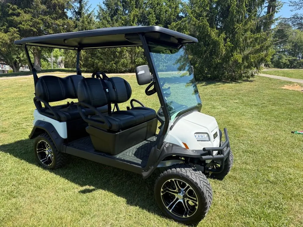2027 Club Car Onward HP Lithium-Ion thumb 2