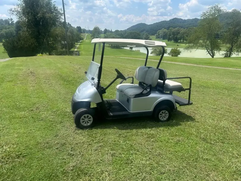 2021 E-Z-GO RXV ELiTE Lithium thumb 2