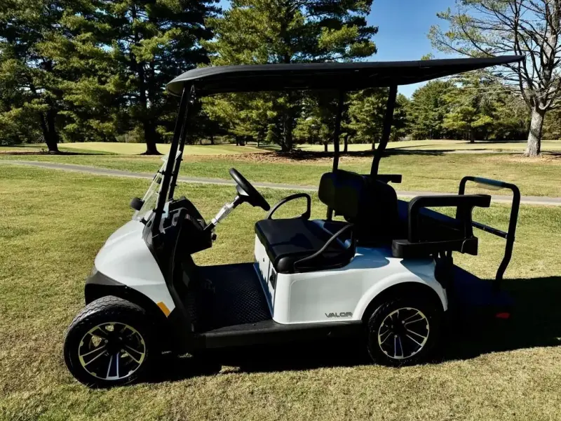 2026 E-Z-GO RXV 4 Valor S + EX1 Sport Bright White photo 1