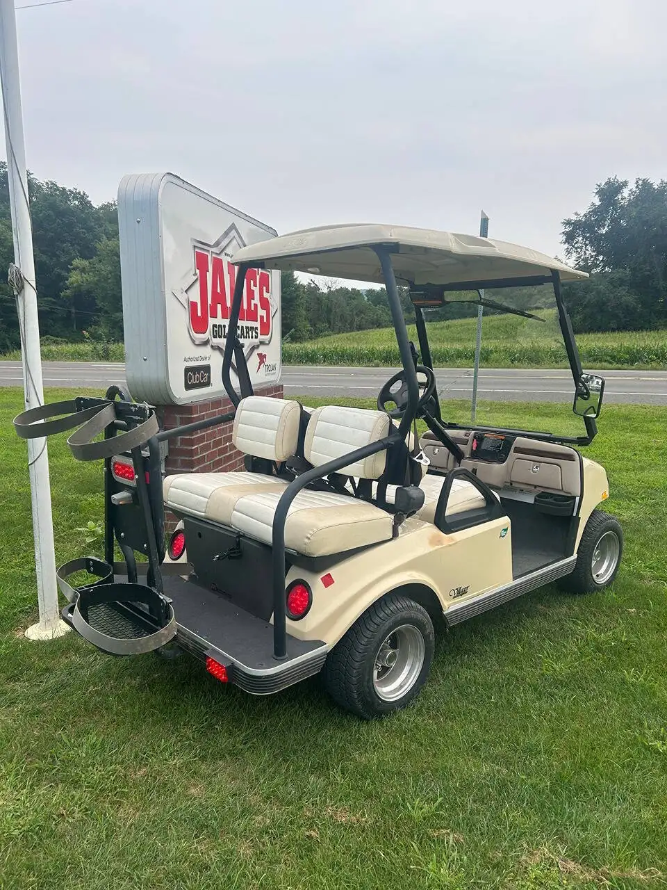 2010 Club Car Villager thumb 4
