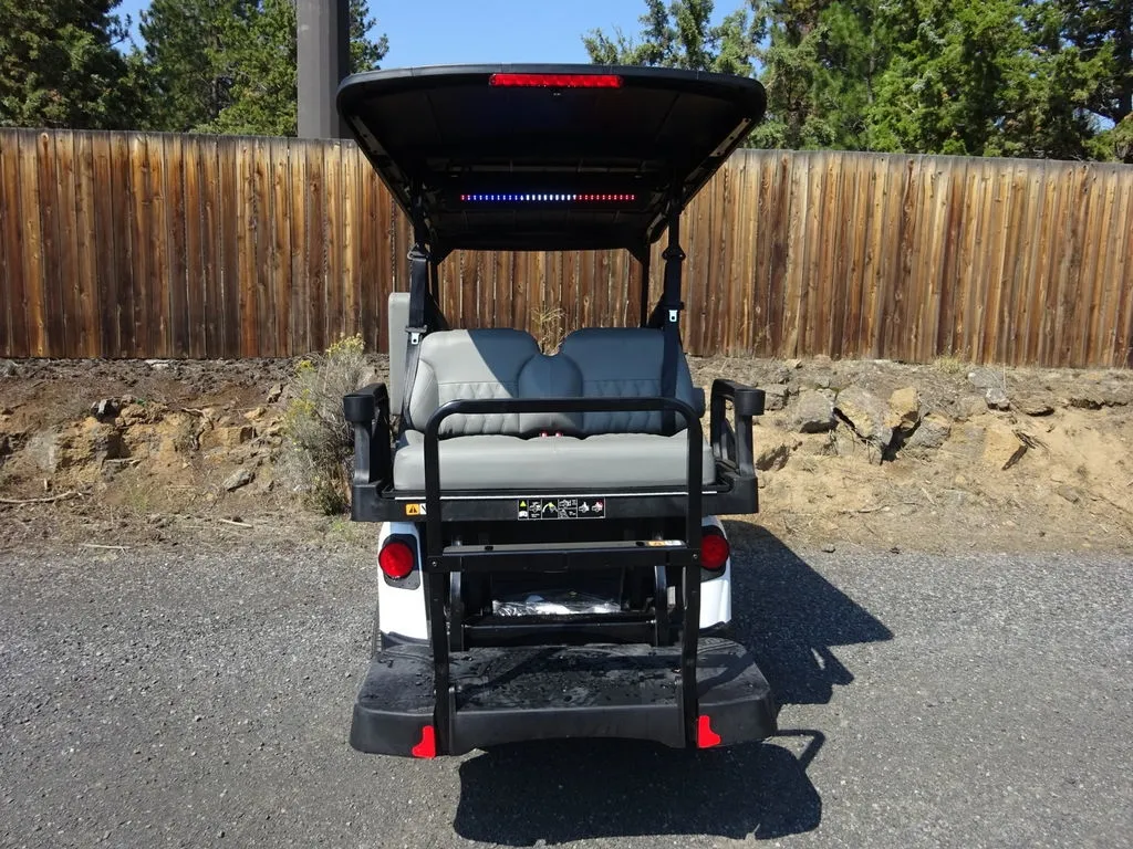 2026 E-Z-GO RXV ELiTE Lithium thumb 3