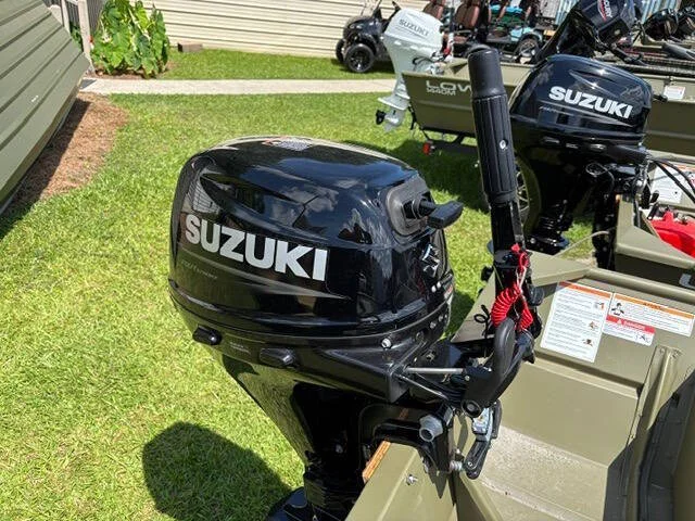 2026 Suzuki Marine Outboards 9.9hp Four-Stroke Short Shaft thumb 3