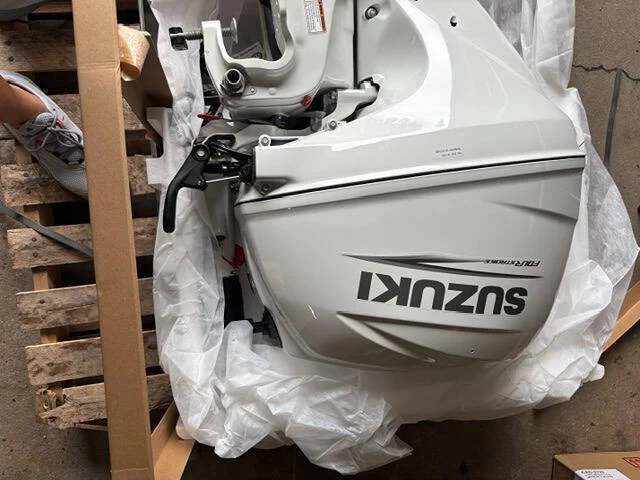 2026 Suzuki Marine Outboards 25hp Tiller Handle and Power T thumb 3
