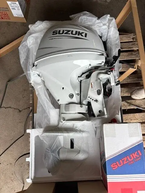 2026 Suzuki Marine Outboards 25hp Tiller Handle and Power T photo 1