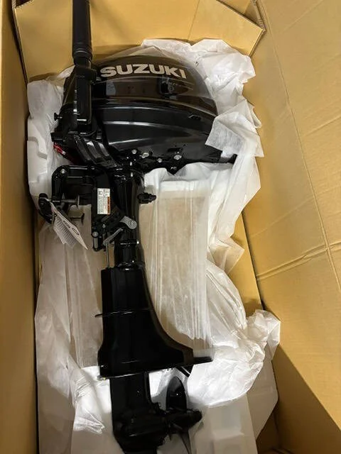 2026 Suzuki Marine Outboards 6hp Outboard Tiller Motor thumb 2