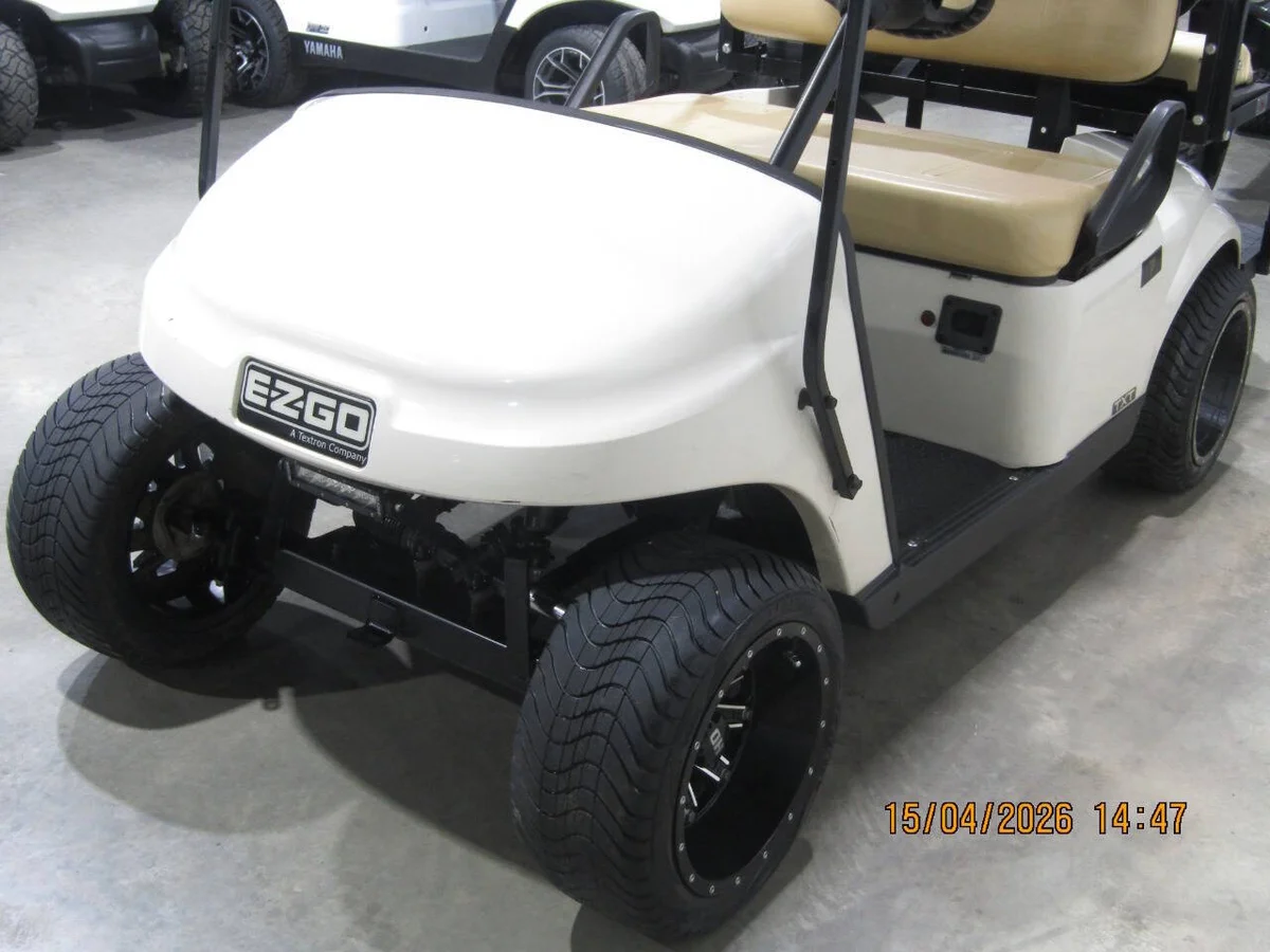 2001 E-Z-GO TXT Custom 4-Seater thumb 4