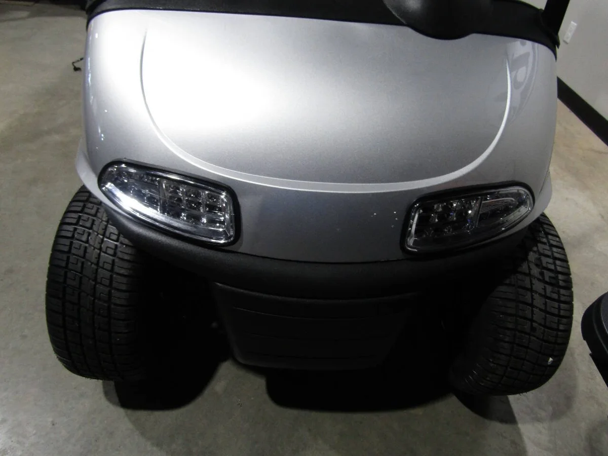 2019 E-Z-GO RXV Custom 4-Seater thumb 3
