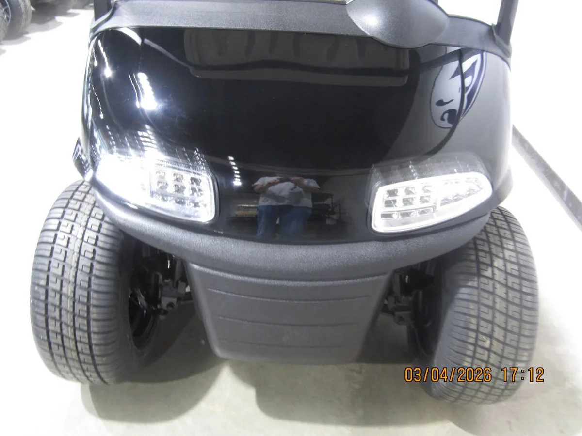 2020 E-Z-GO RXV Custom 4-Seater thumb 3