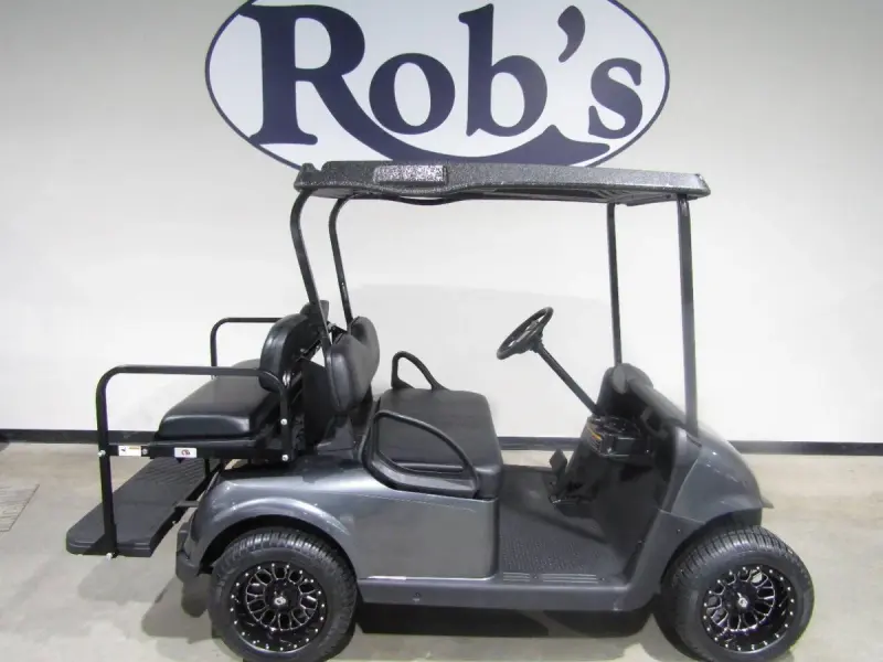 2020 E-Z-GO RXV Custom 4-Seater thumb 1