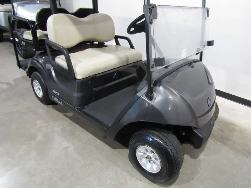 2022 Yamaha Drive Stock 4-seater  golf cart thumb 2