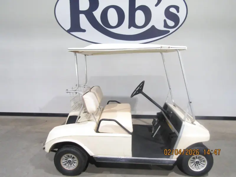 2000 Club Car DS Stock photo 1