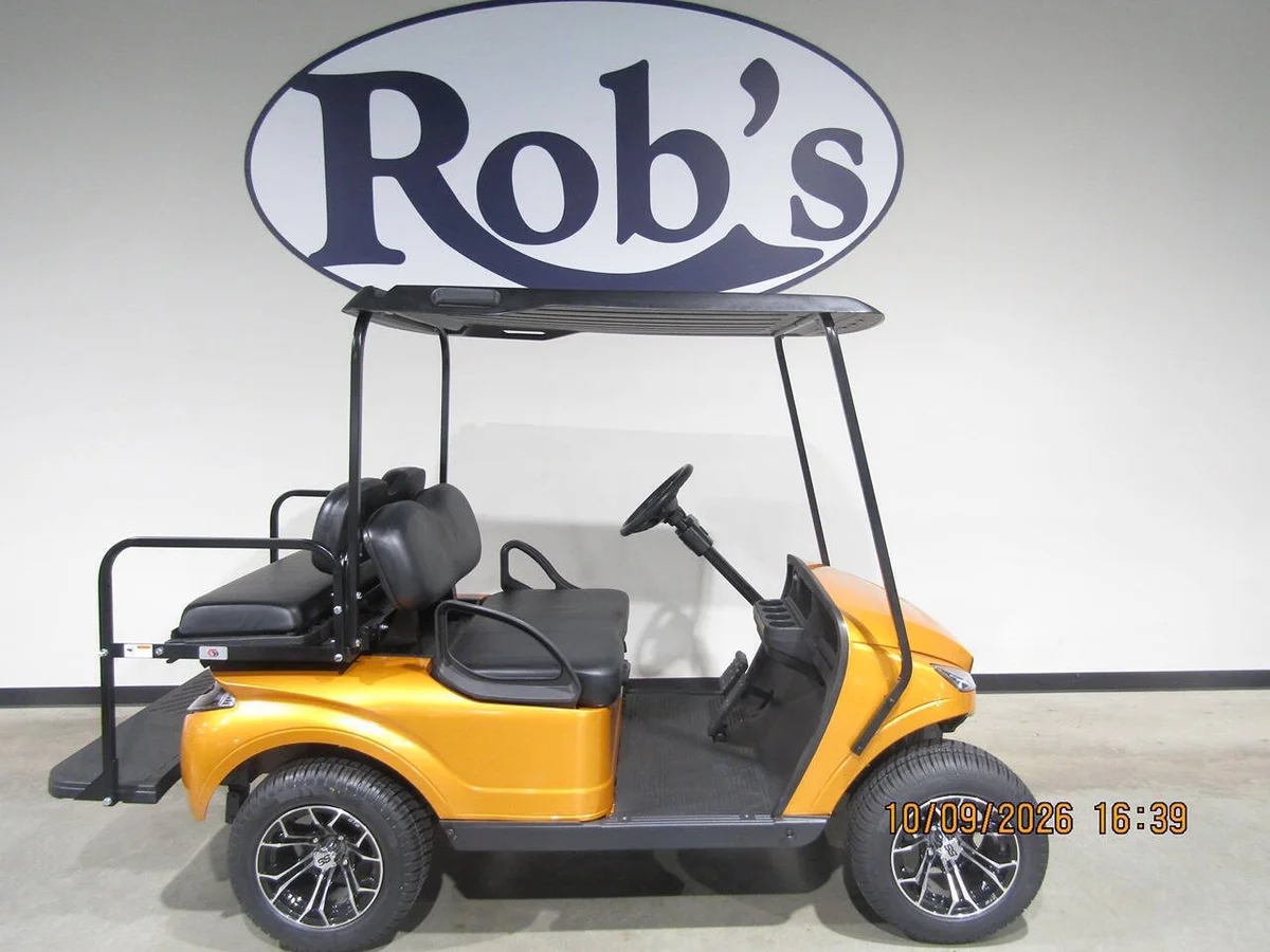 2020 E-Z-GO Storm Electric Custon 4-Seater golf cart photo 1