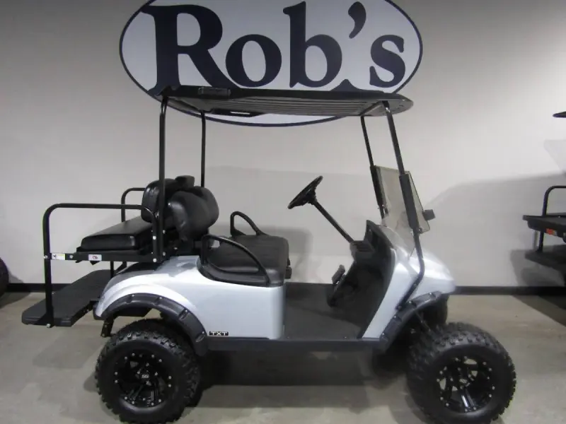 2020 E-Z-GO TXT Lifted 4-Seater thumb 1