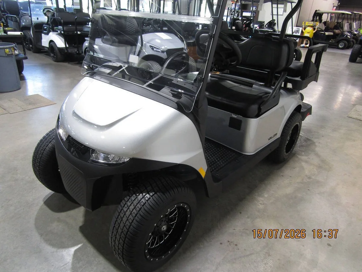 2027 E-Z-GO Valor 4 Passenger thumb 3