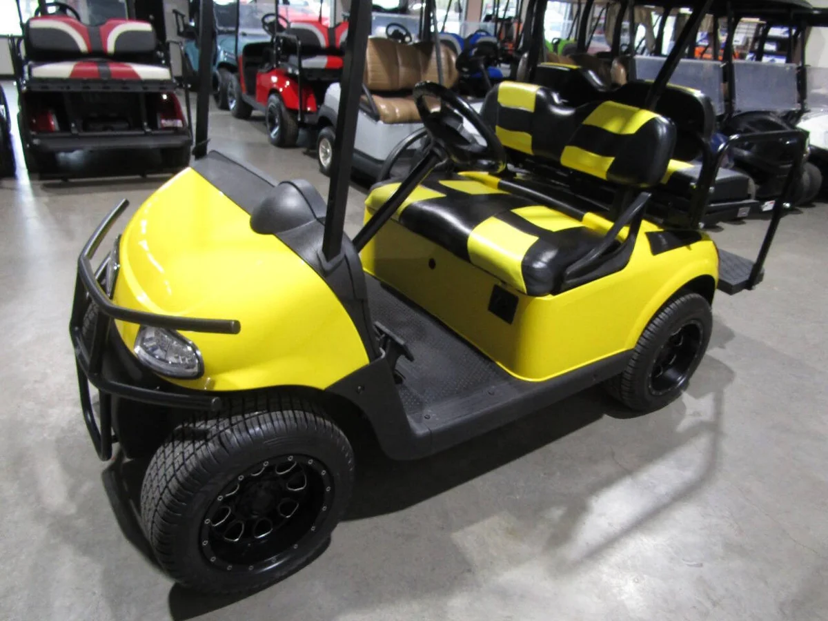 2019 E-Z-GO RXV Custom 4-Seater thumb 4