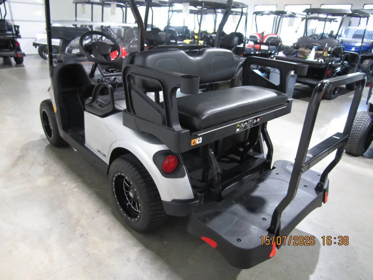 2027 E-Z-GO Valor 4 Passenger thumb 4