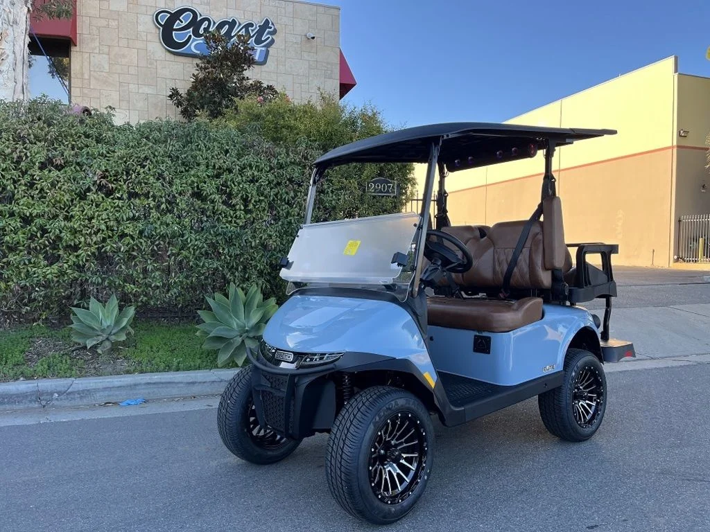 2026 E-Z-GO RXV ELiTE Lithium thumb 2