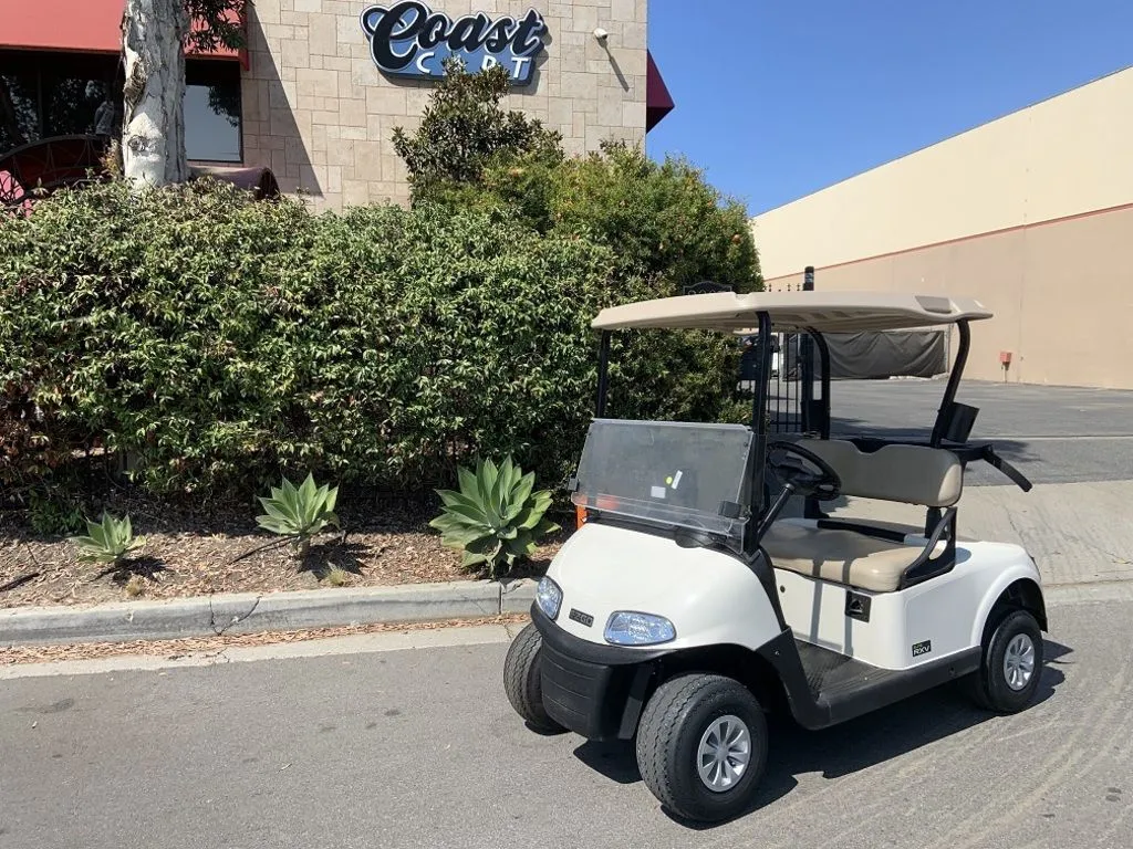 2020 E-Z-GO RXV ELiTE Lithium thumb 2