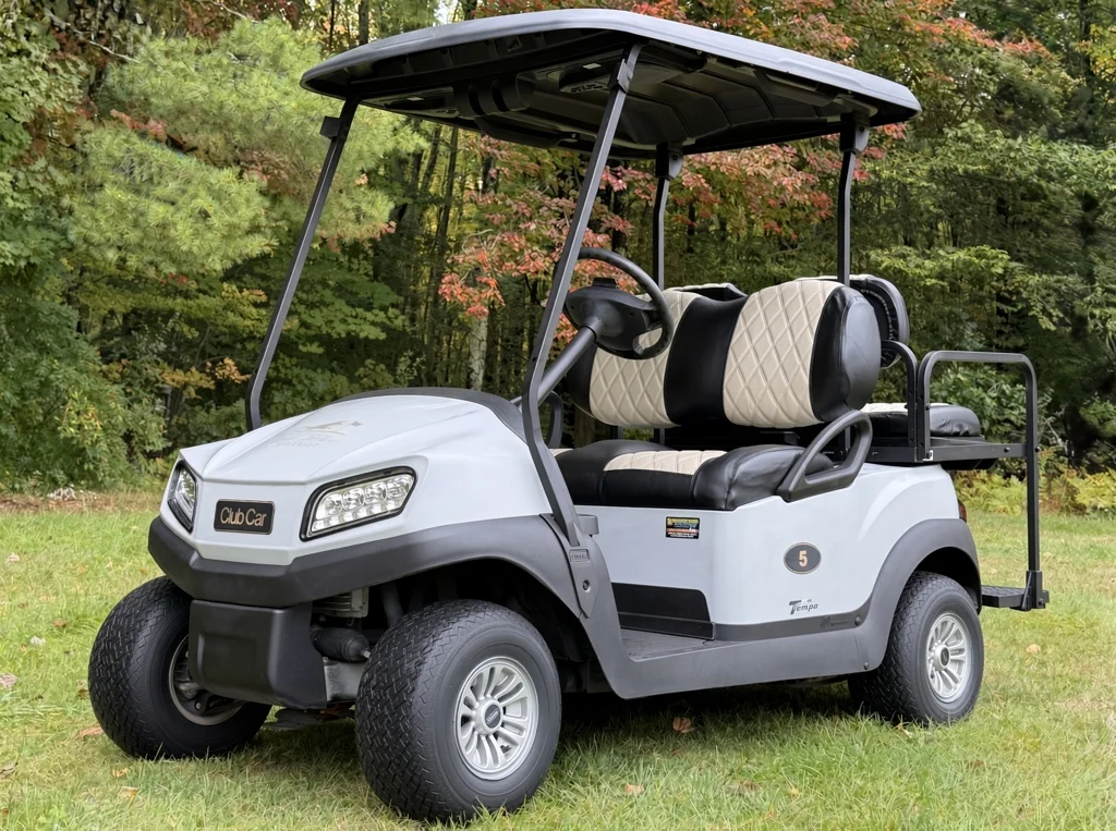 2021 Club Car Fall Special! 12 Yr Battery Warranty Bolt Lithium thumb 3