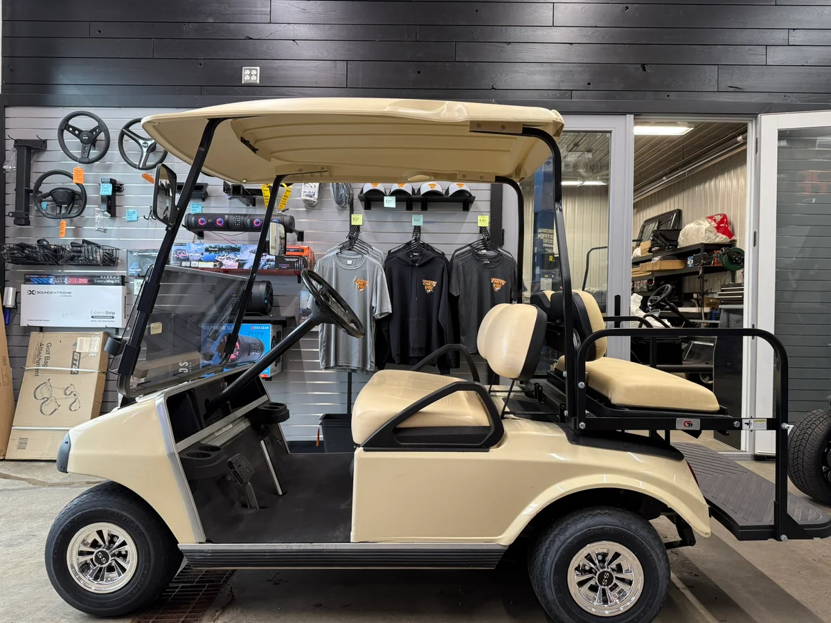 2002 Club Car DS Gas thumb 2