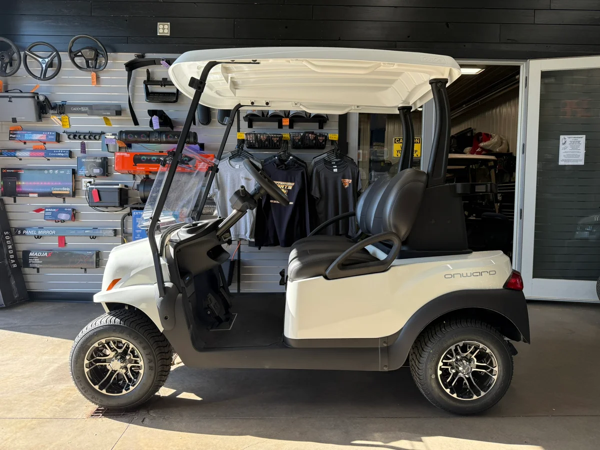 2027 Club Car Onward Gas thumb 3