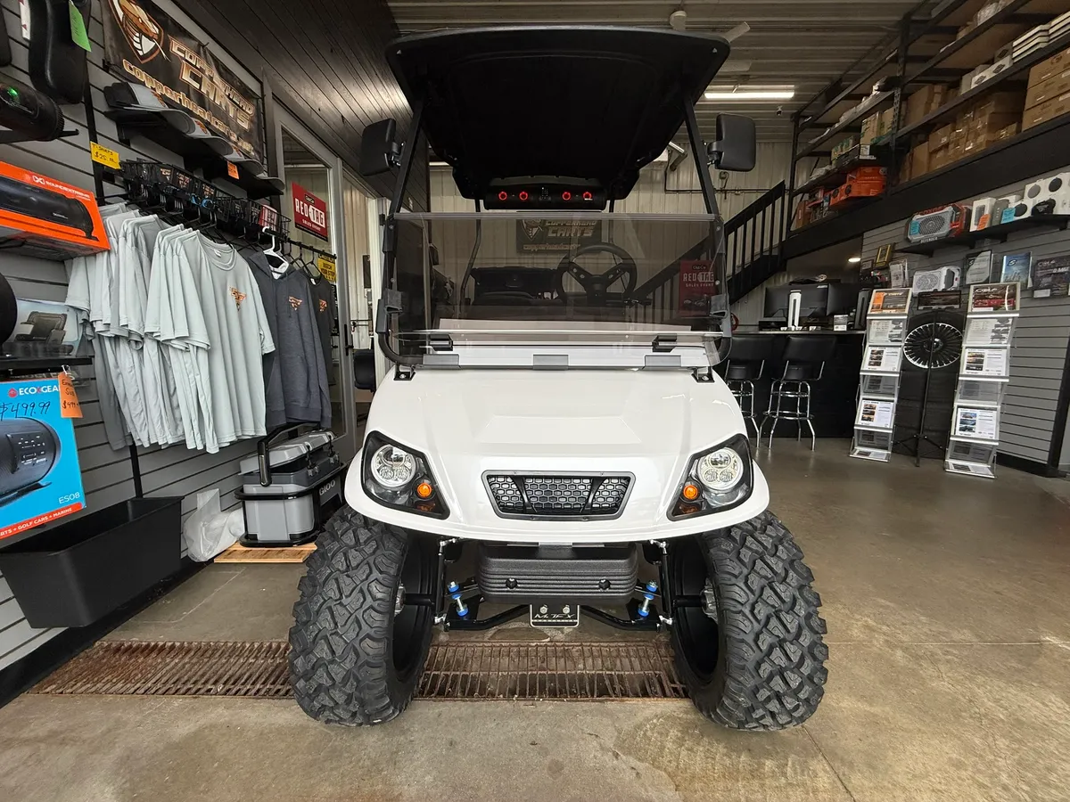 2008 Club Car DS Gas thumb 2
