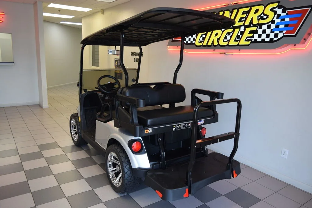 2024 E-Z-GO Valor thumb 4