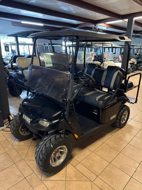 2016 E-Z-GO TXT VALOR photo 1