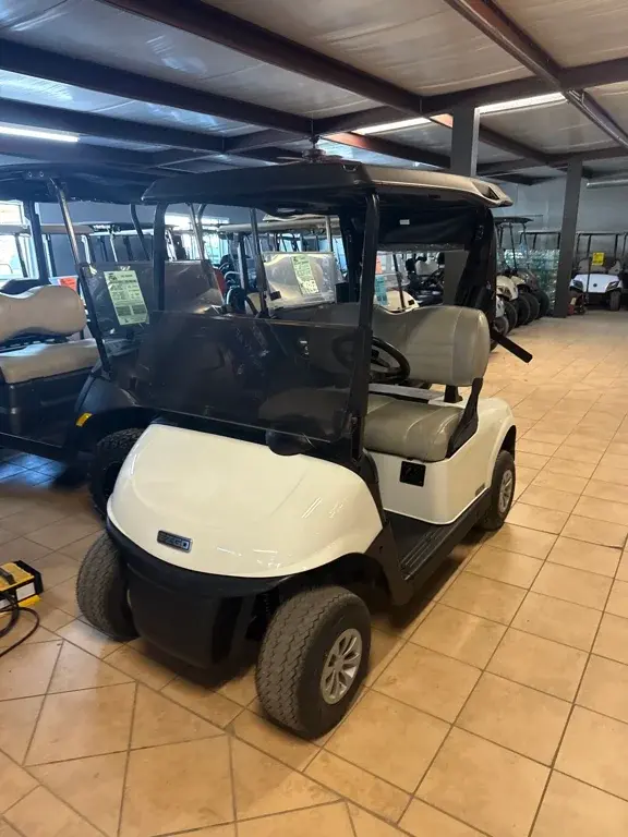 2020 E-Z-GO RXV photo 1