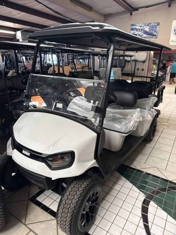 2027 E-Z-GO Express thumb 4